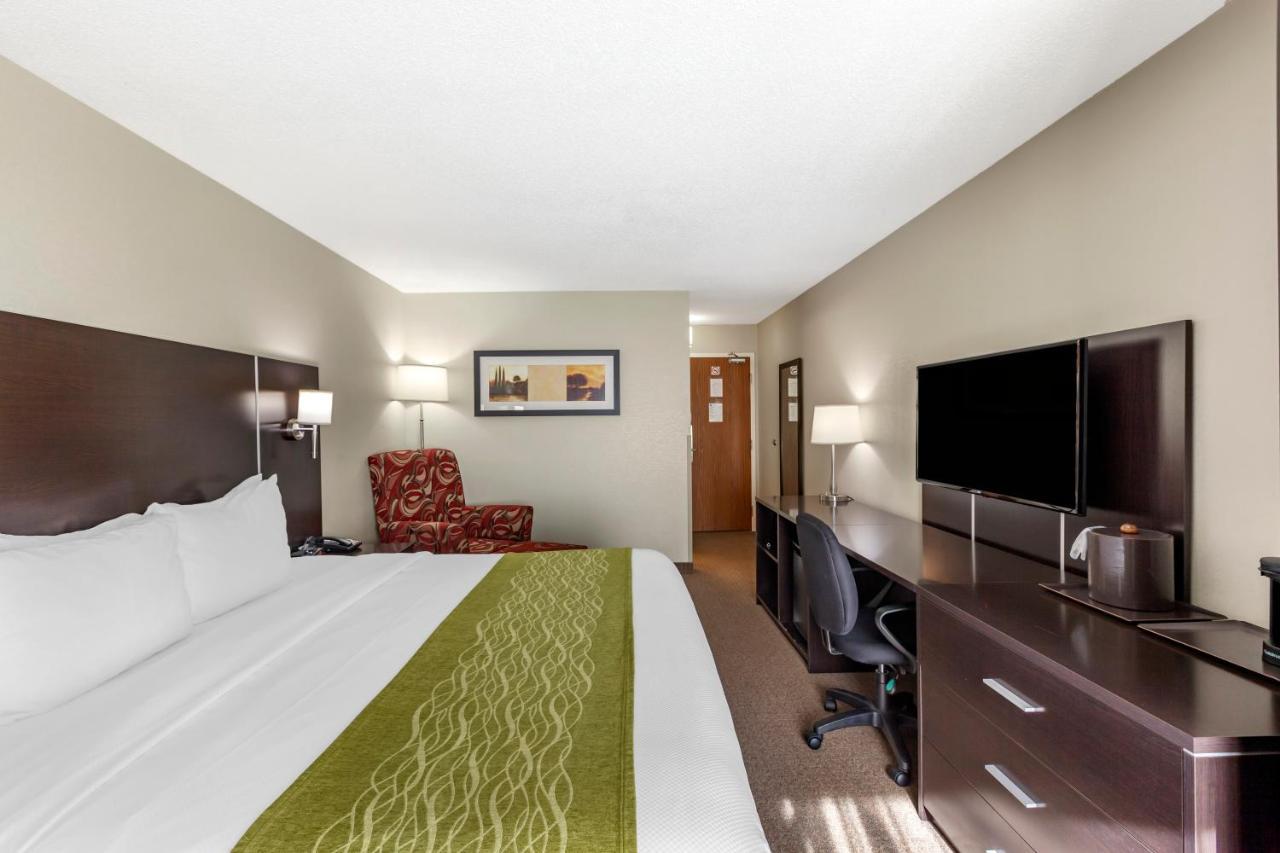 Comfort Inn Airport West Mississauga Dış mekan fotoğraf
