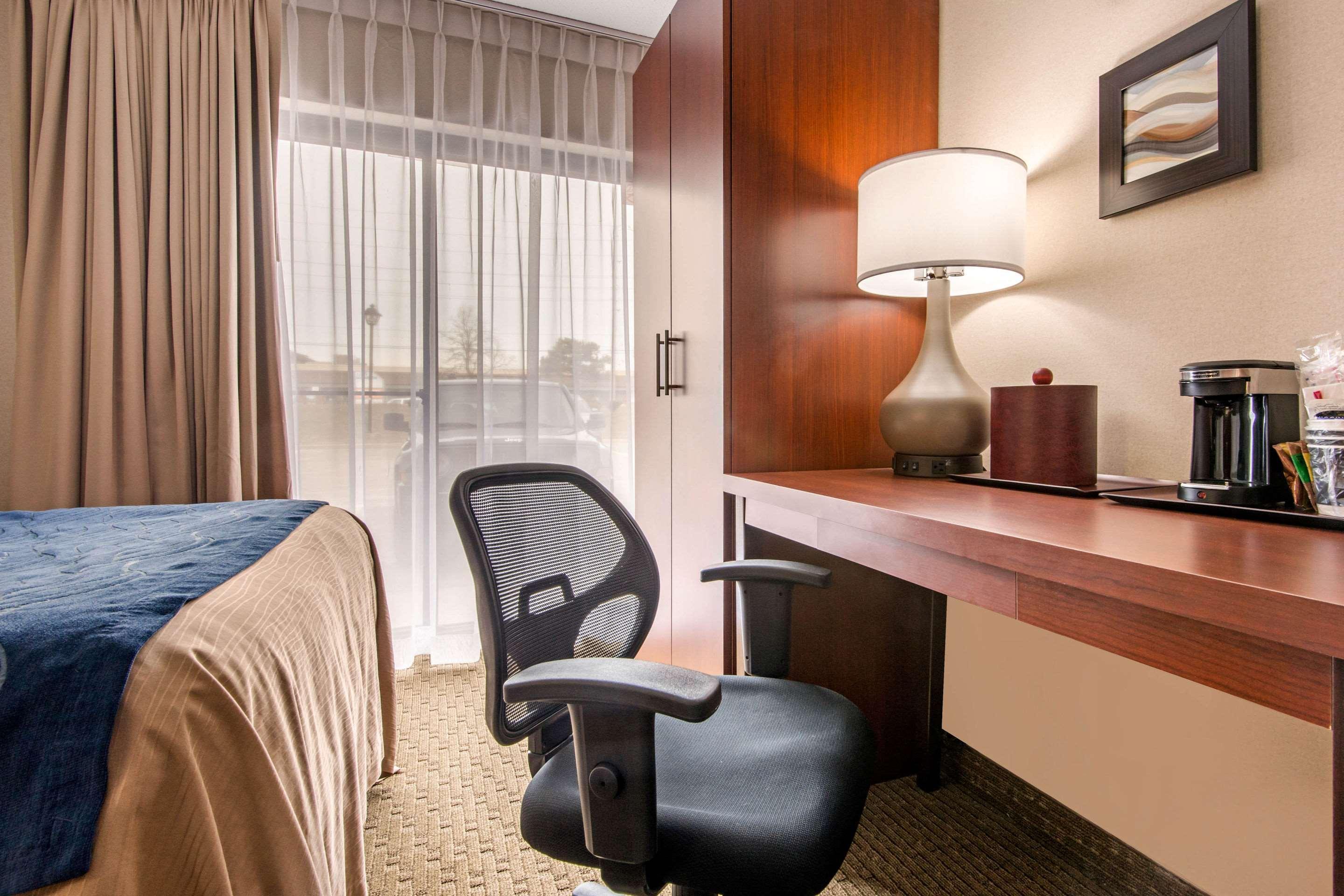 Comfort Inn Airport West Mississauga Dış mekan fotoğraf