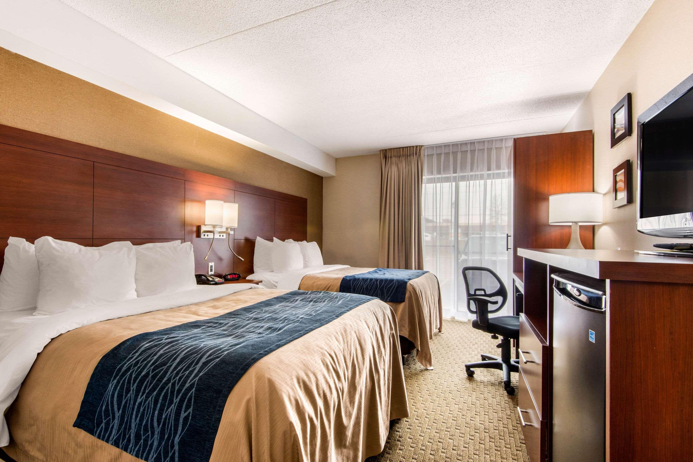 Comfort Inn Airport West Mississauga Dış mekan fotoğraf