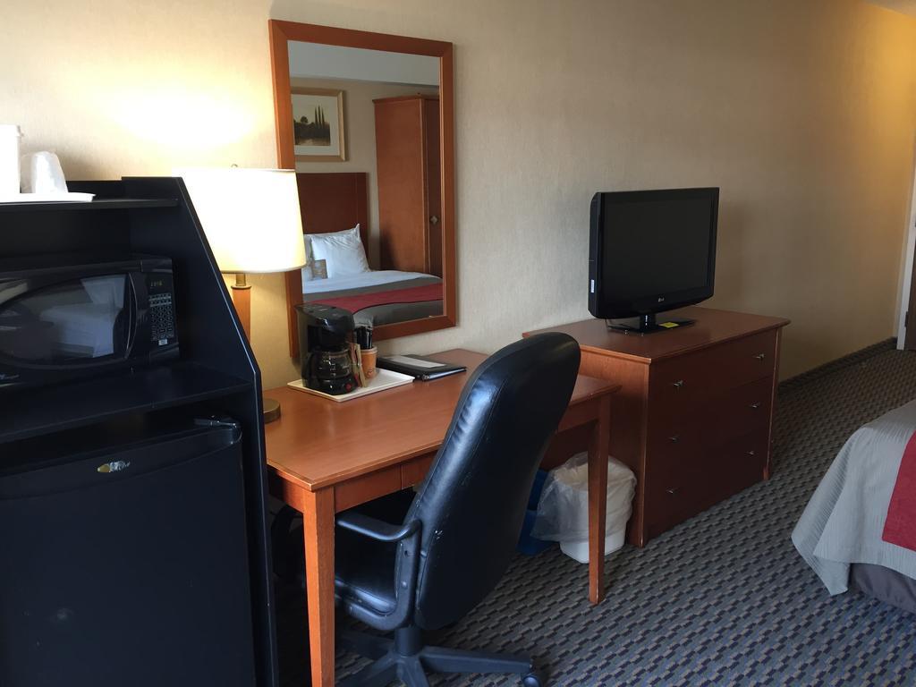 Comfort Inn Airport West Mississauga Dış mekan fotoğraf