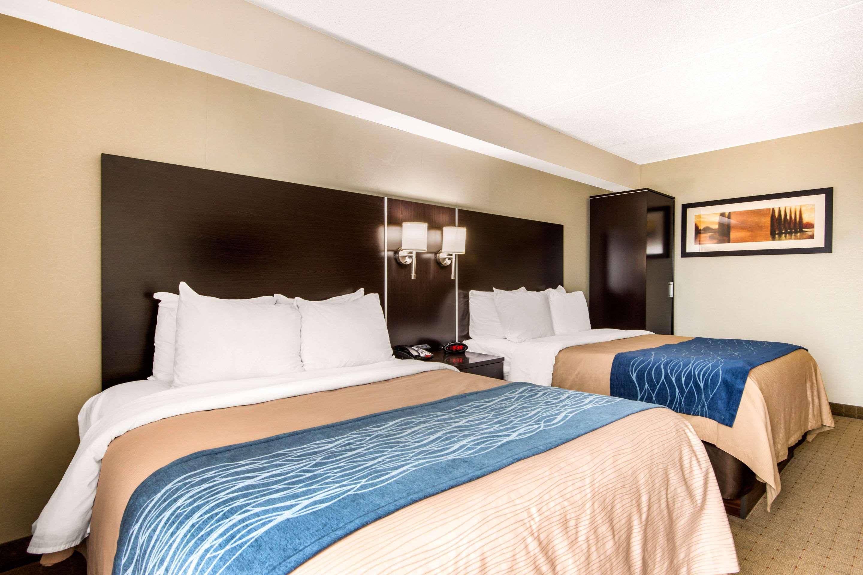 Comfort Inn Airport West Mississauga Dış mekan fotoğraf