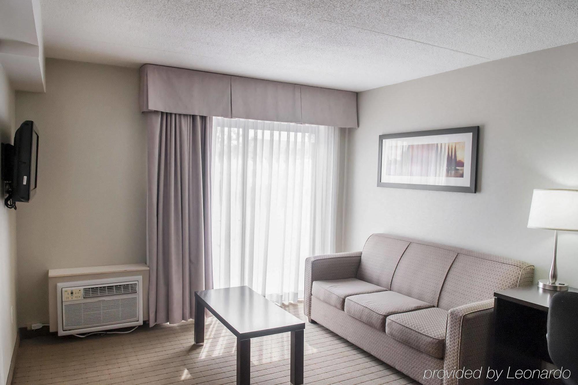 Comfort Inn Airport West Mississauga Dış mekan fotoğraf